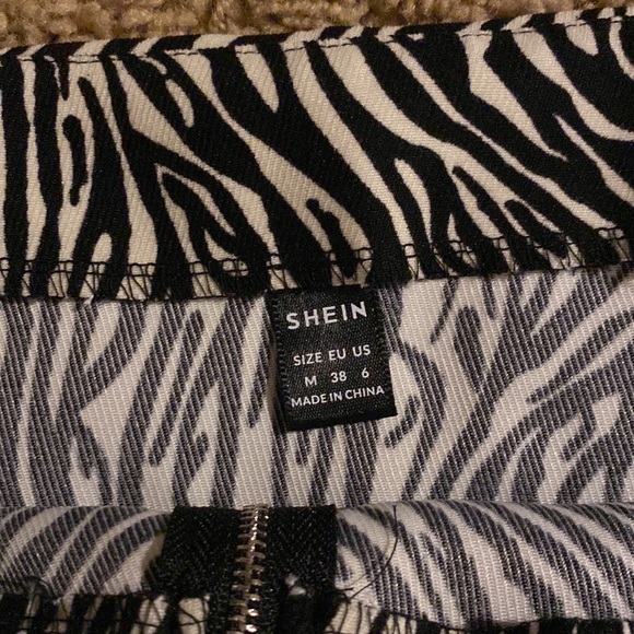 Stylish Set - Picture 6 of 6